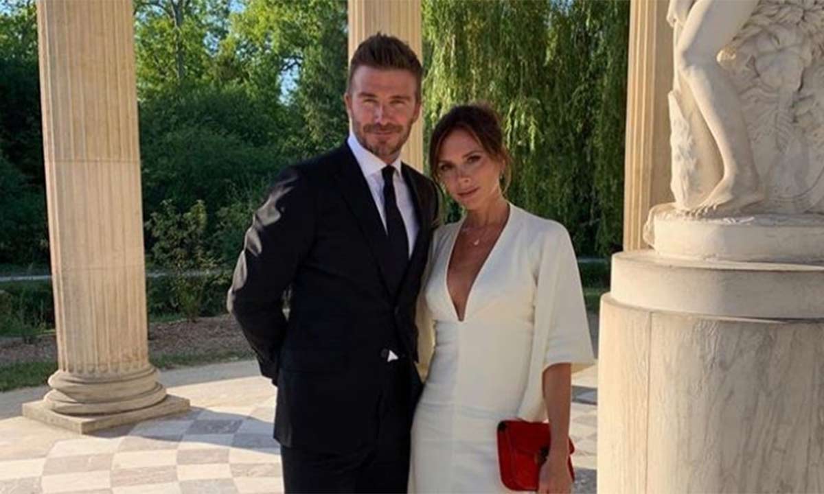 David Beckham và Victoria Beckham trong căn biệt thự mới của họ - hình ảnh minh họa từ vựng tiếng ANh về các mối quan hệ