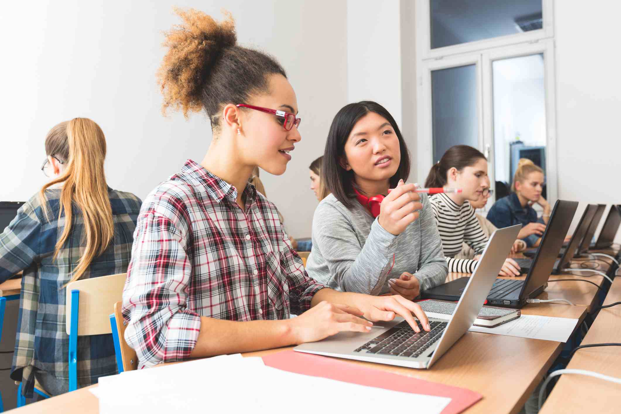 chuong trinh hoc tieng anh toeic Việc học tiếng Anh sẽ trở nên đơn giản và thuận tiện hơn nhiều với các công cụ học trực tuyến
