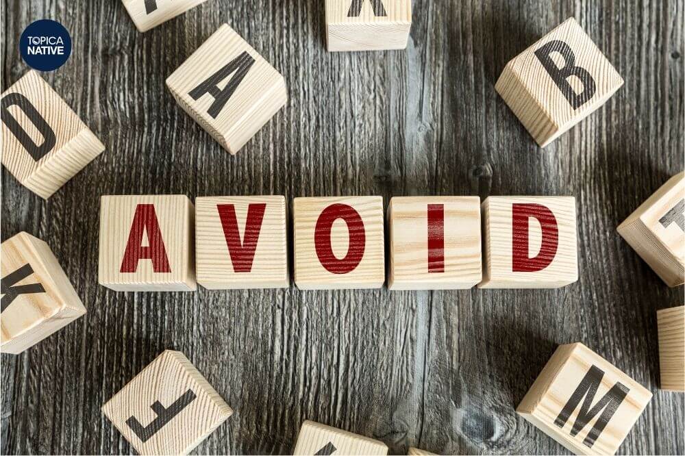 Cấu trúc avoid - Những giới từ thường được sử dụng sau Avoid